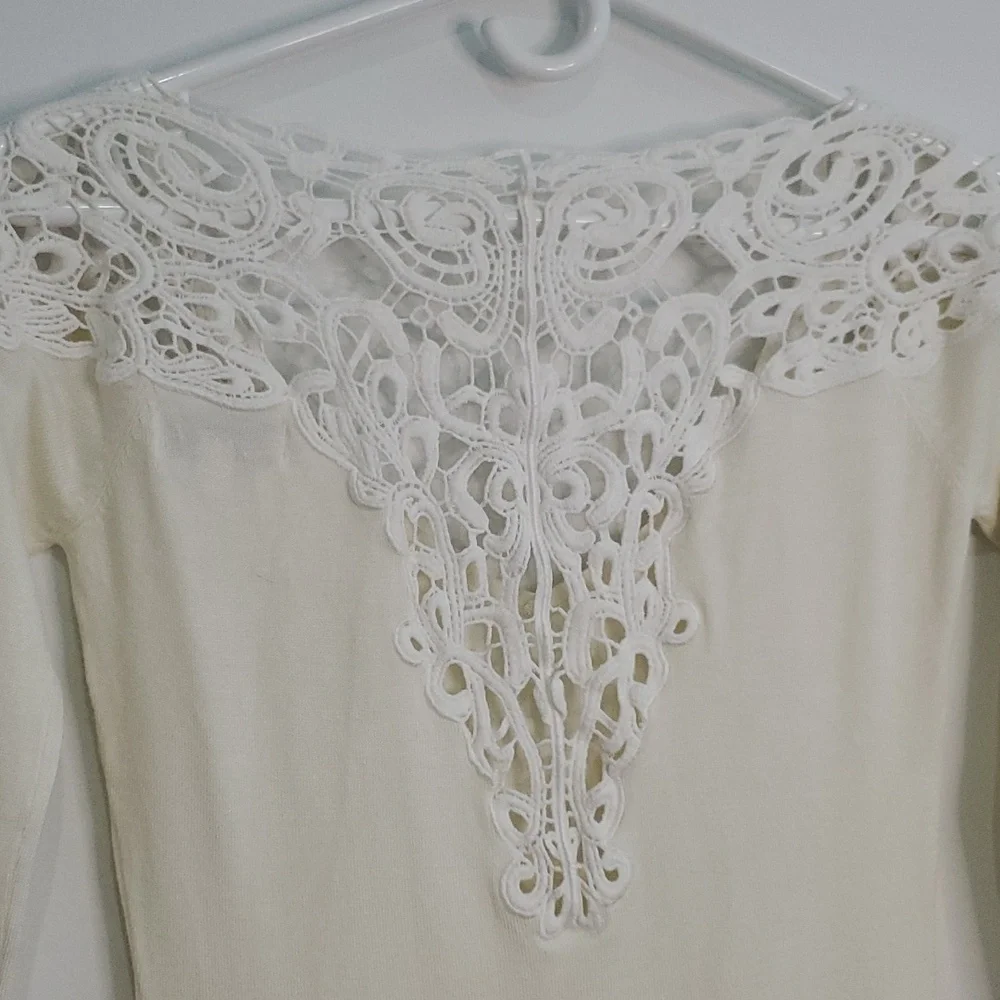 Y2K Lady Dutch Cream with Lace back & shoulder detail long knit sweater size XS - Picture 2 of 6